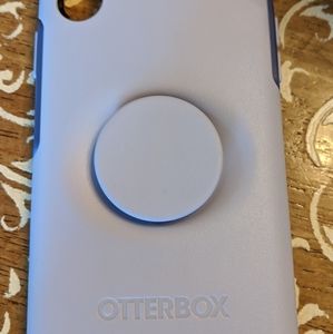 New! iPhone XR OtterBox built-in popsocket